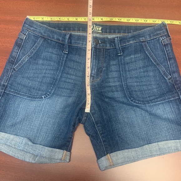 Old navy rolled shorts - Picture 2 of 7